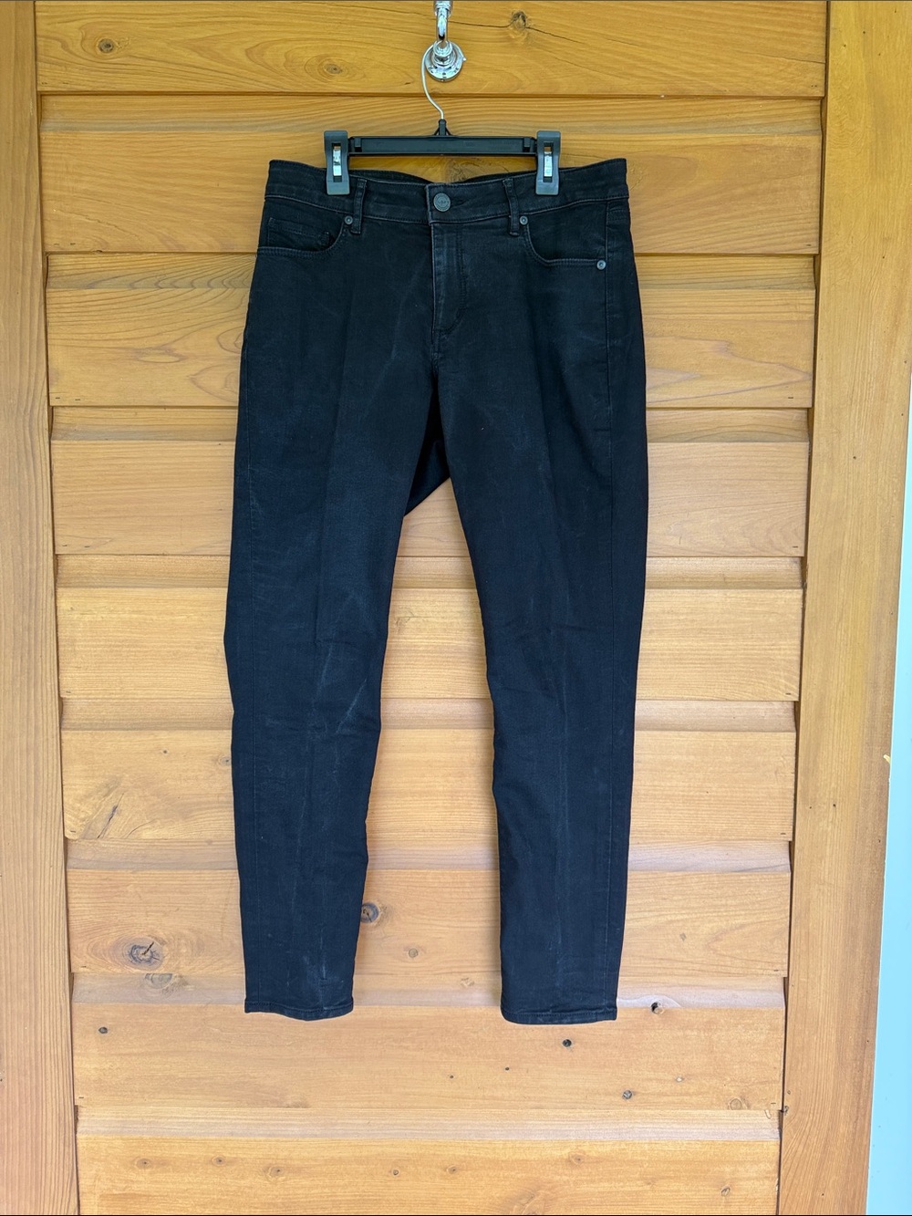 Women’s Loft curvy skinny jeans
Black
